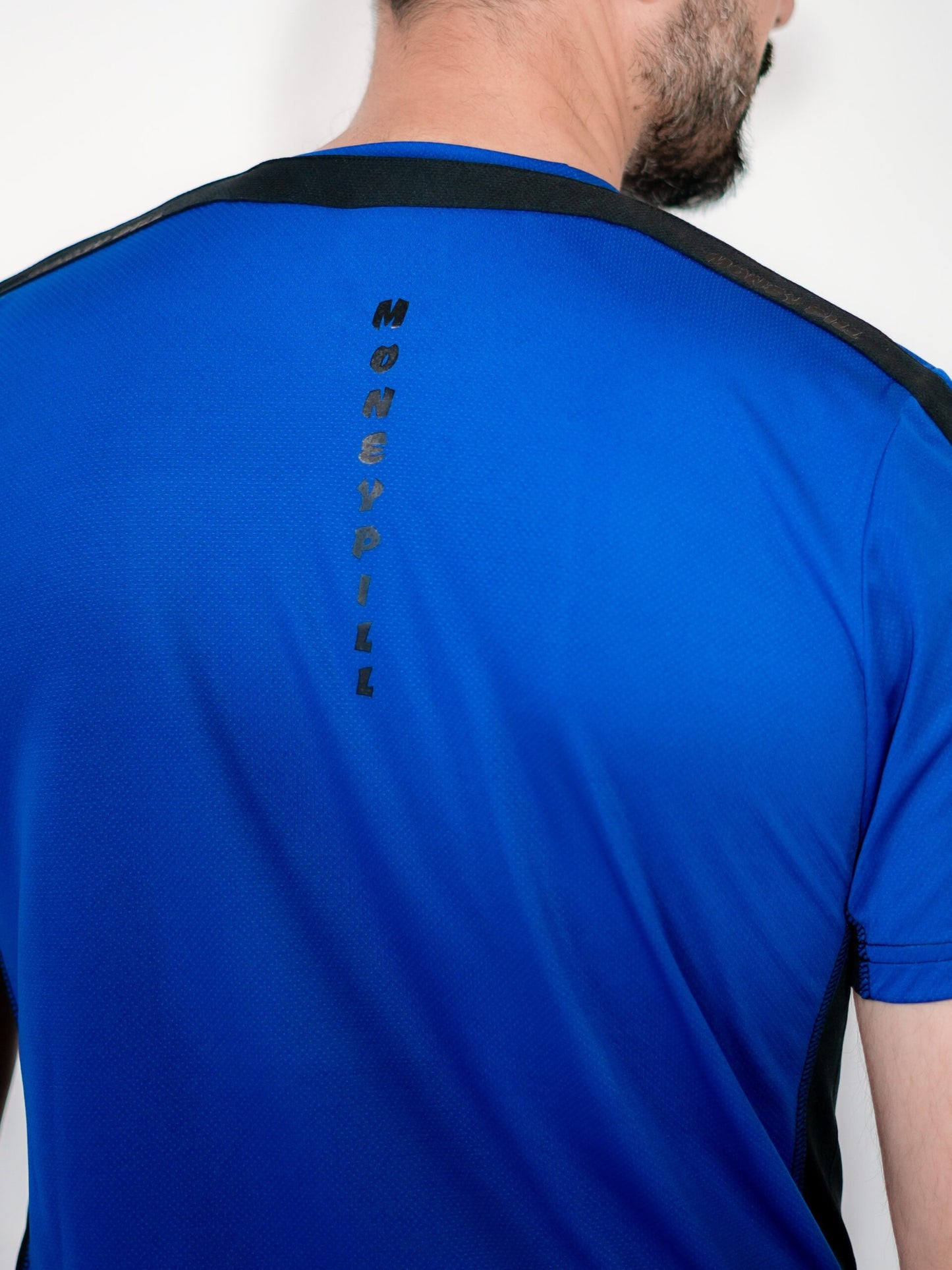 PLAYERA DRYFIT AZUL CON NEGRO