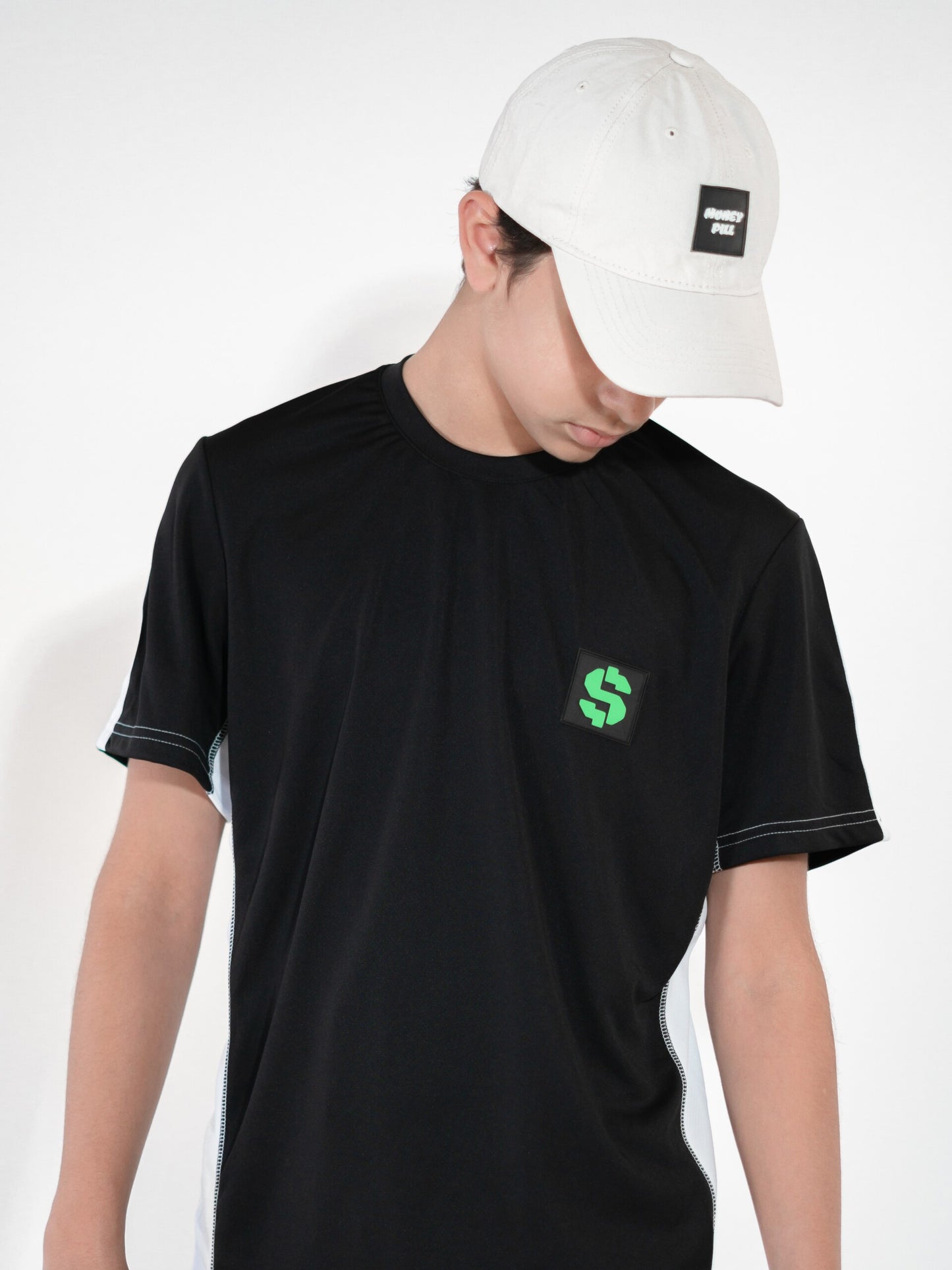 PLAYERA DRYFIT NEGRO CON BLANCO